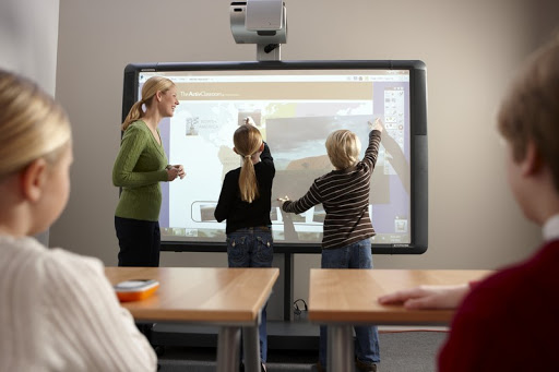 Для шосткинських учнів придбають 15 дорогих інтерактивних панелей