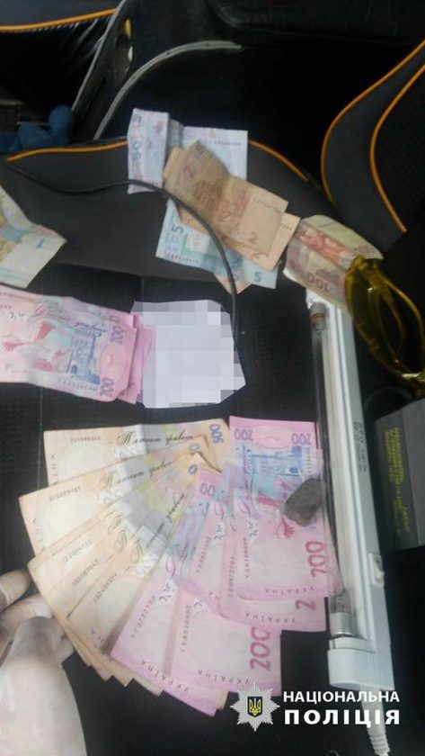 Поліція викрила начальника відділу Лебединської міської ради на хабарі у 10 тис. грн.