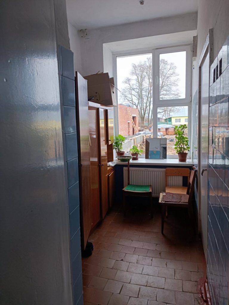 Скандальний ремонт харчоблоку Добрянського ліцею: таблетки на десятиліття та позолочений візок 13 Скандальний ремонт харчоблоку Добрянського ліцею: таблетки на десятиліття та позолочений візок