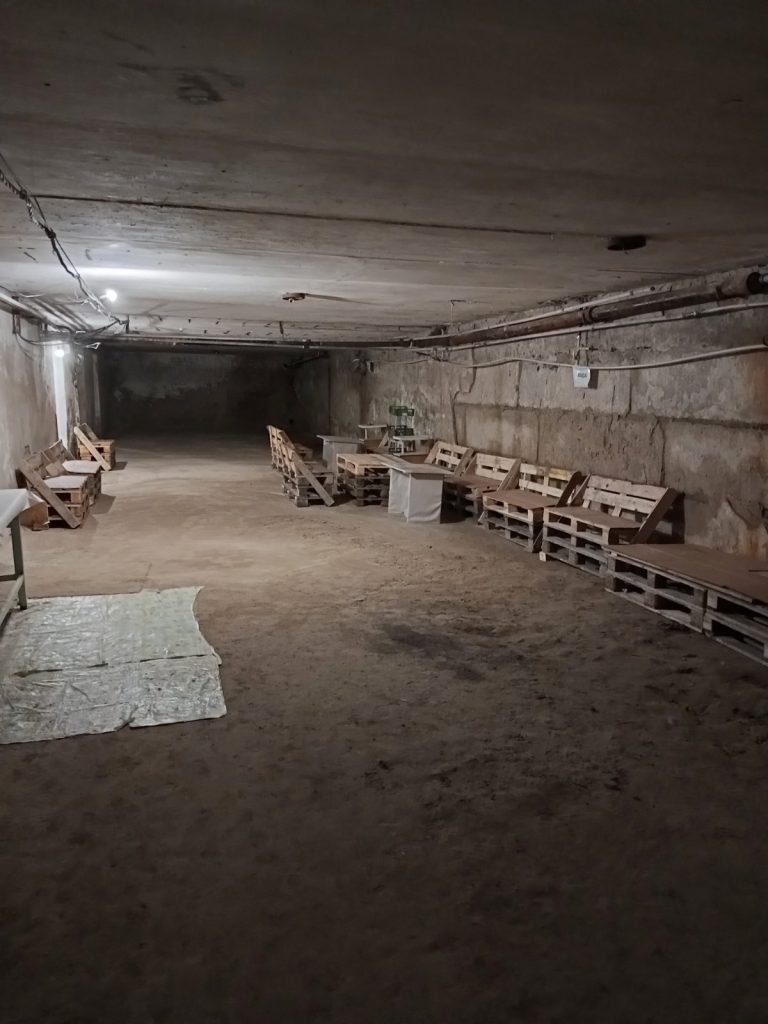 Фірма кременчуцького депутата Терещенка ремонтує укриття для Ічнянської лікарні з переплатою на матеріалах 4 Фірма кременчуцького депутата Терещенка ремонтує укриття для Ічнянської лікарні з переплатою на матеріалах