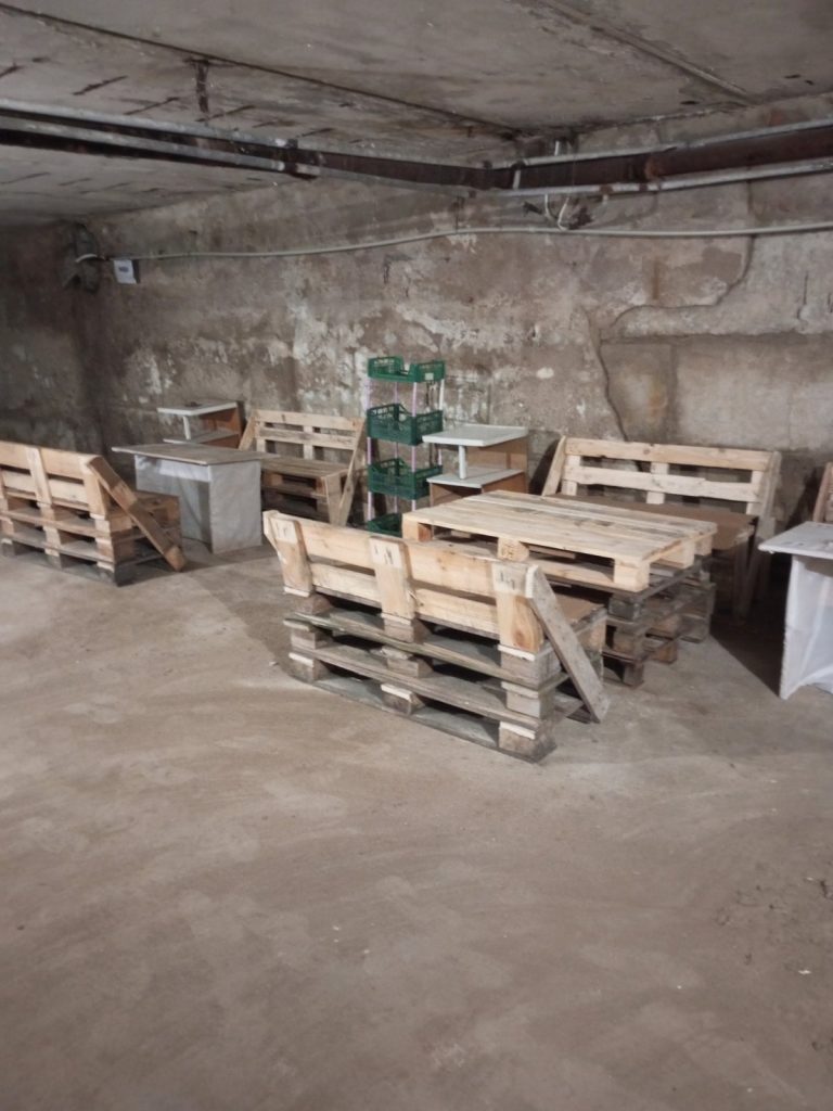 Фірма кременчуцького депутата Терещенка ремонтує укриття для Ічнянської лікарні з переплатою на матеріалах 3 Фірма кременчуцького депутата Терещенка ремонтує укриття для Ічнянської лікарні з переплатою на матеріалах