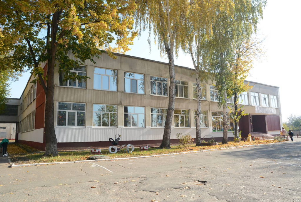 Сумська школа №7 переплатила 3,7 млн грн на мінераловатних плитах під час капремонту спортивного корпусу 2 Сумська школа №7 переплатила 3,7 млн грн на мінераловатних плитах під час капремонту спортивного корпусу