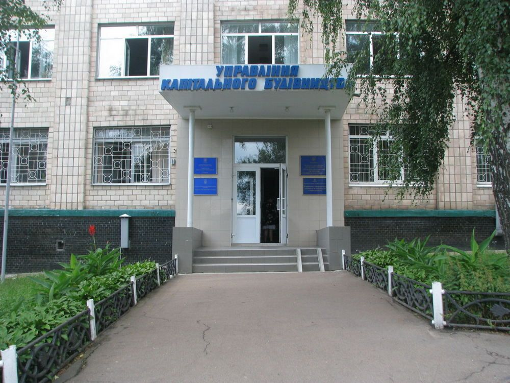 Скандальний ремонт харчоблоку Добрянського ліцею: таблетки на десятиліття та позолочений візок 22 Під час будівництва укриття для ліцею №1 в Бахмачі переплатили 555,2 тис. грн за пісок