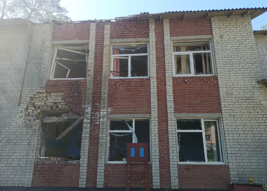 Під час будівництва меморіалу для школи в Ягідному могли завищити вартість матеріалів на 8,7 млн грн