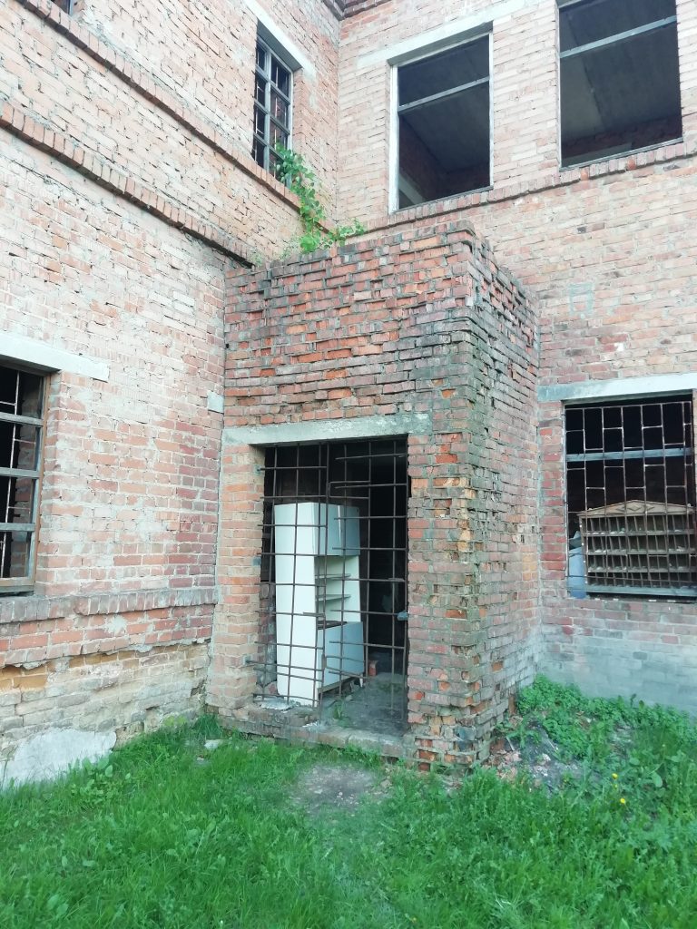 У Ромнах реконструюють приміщення прибудови Обласної клінічної спеціалізованої лікарні із завищеними на 2,5 млн грн цінами на матеріали 8 У Ромнах реконструюють приміщення прибудови Обласної клінічної спеціалізованої лікарні із завищеними на 2,5 млн грн цінами на матеріали