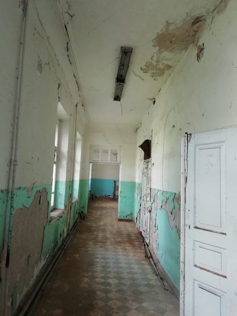 У Ромнах реконструюють приміщення прибудови Обласної клінічної спеціалізованої лікарні із завищеними на 2,5 млн грн цінами на матеріали 7 У Ромнах реконструюють приміщення прибудови Обласної клінічної спеціалізованої лікарні із завищеними на 2,5 млн грн цінами на матеріали