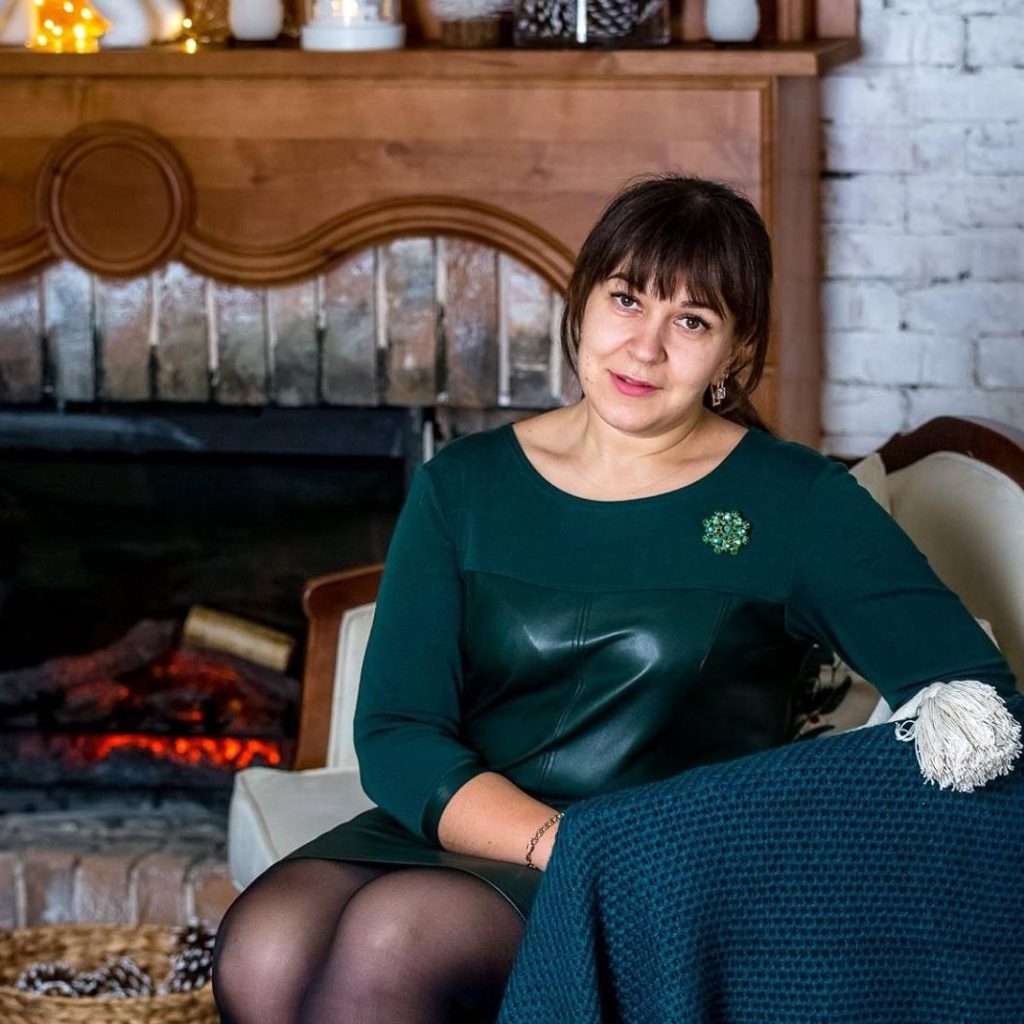 Фігуранти попередніх конфліктів інтересів у будівельних закупівлях реконструюють укриття школи № 7 у Шостці за завищеними цінами