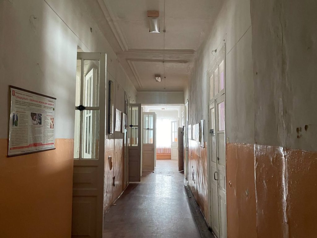 Під час реконструкції Роменської центральної районної лікарні завищили 2,2 млн грн на матеріалах   